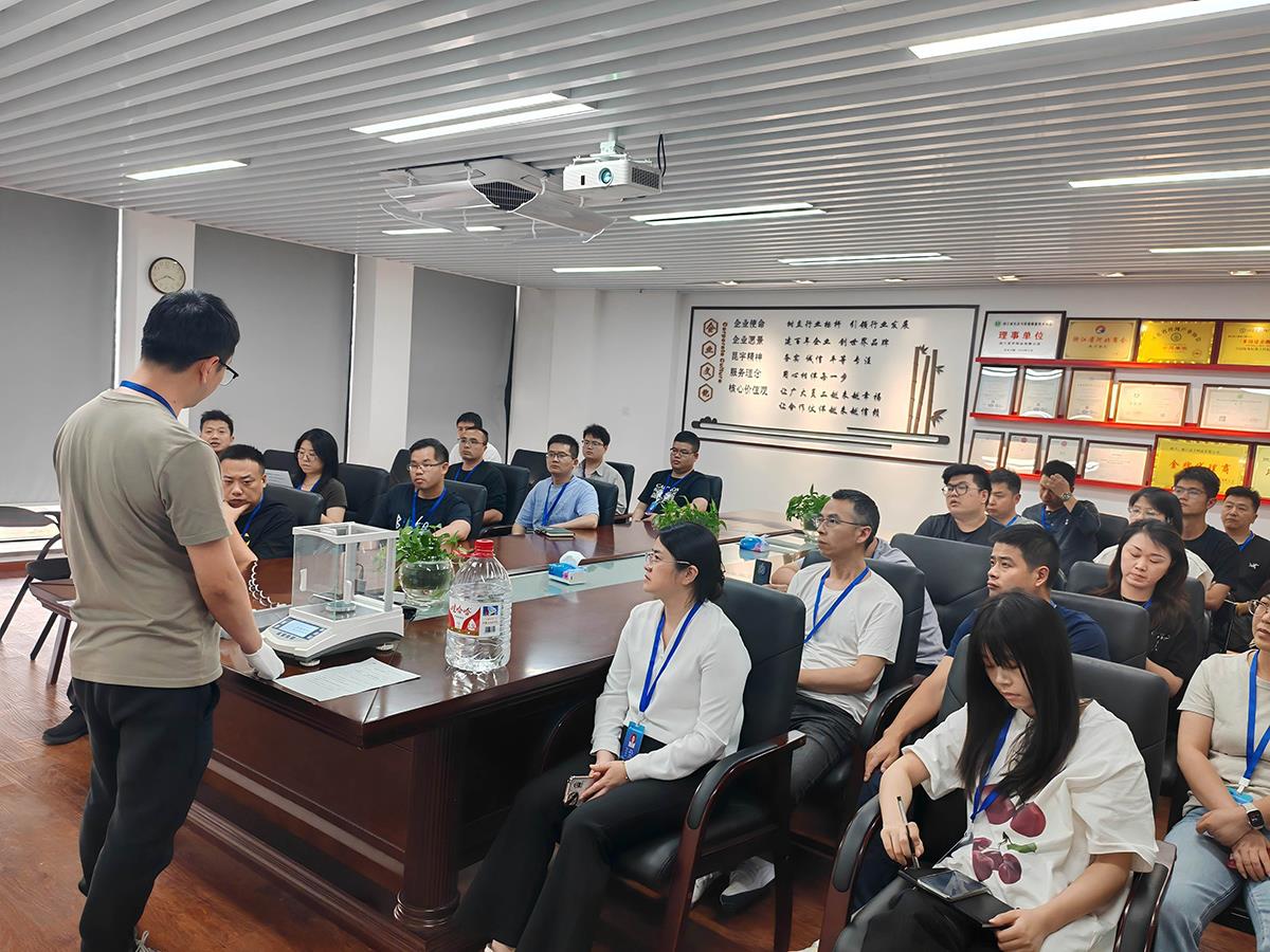 db电子游戏-不凡成就非凡,相信品牌的力量